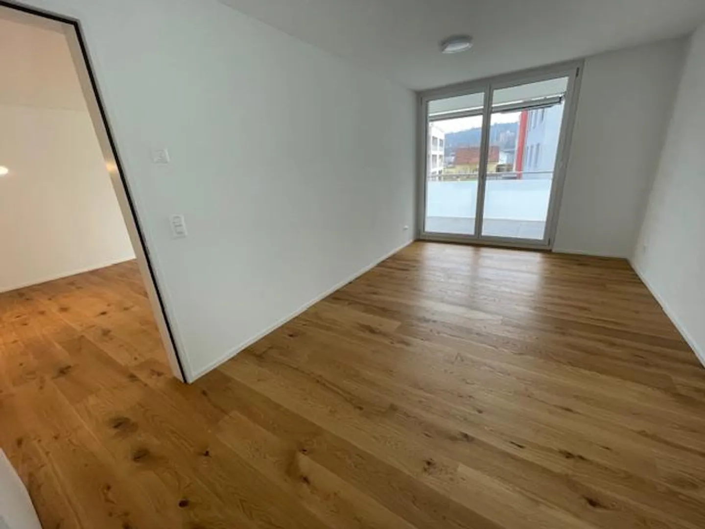 New building, 2.5 room - apartment for rent - Photo 4 of 10