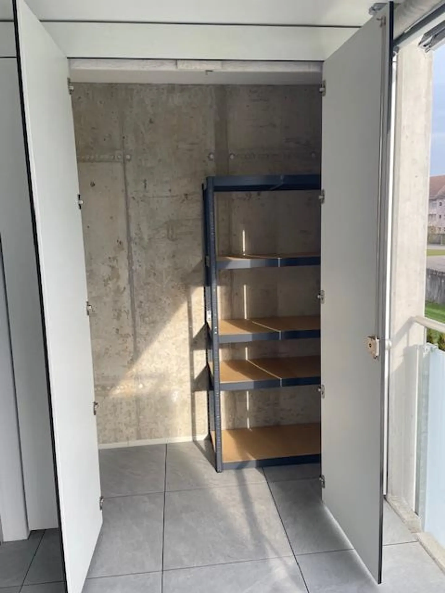 New building, 2.5 room - apartment for rent - Photo 8 of 10