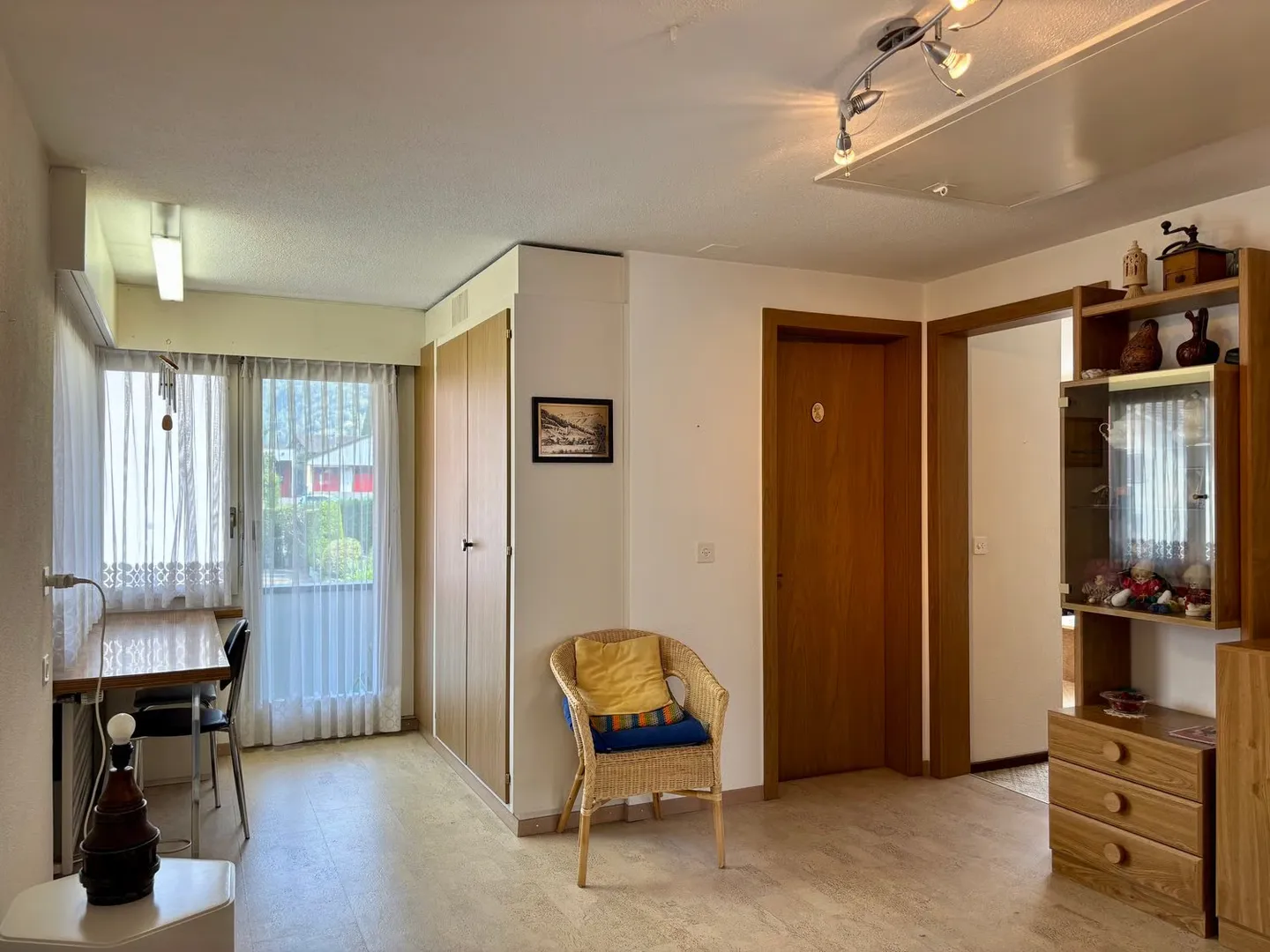 Single-family house with studio apartment in a central location in Schattdorf - Photo 6 of 28