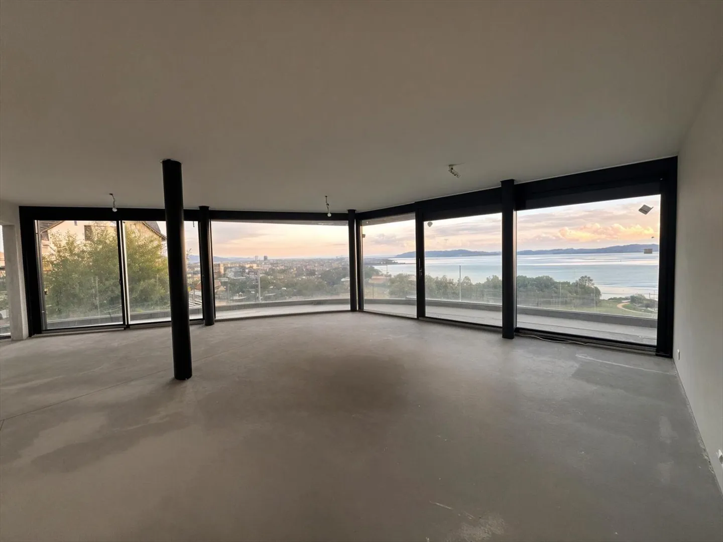 Attique 4.5 pièces - Photo 1 sur 5