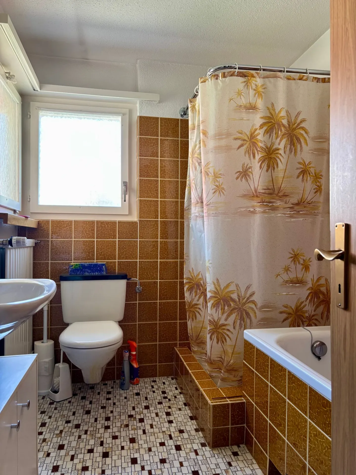 Single-family house with studio apartment in a central location in Schattdorf - Photo 13 of 28