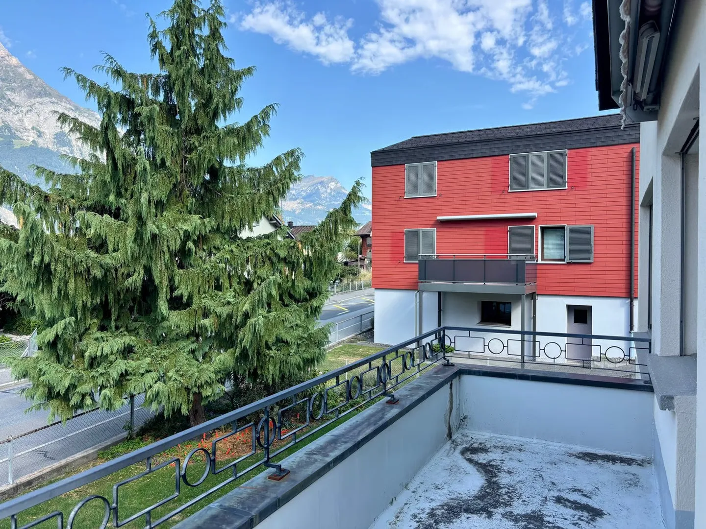 Single-family house with studio apartment in a central location in Schattdorf - Photo 14 of 28