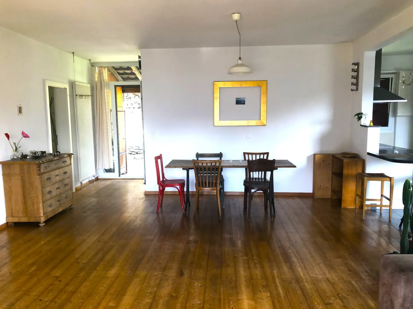 Casa bifamiliare soleggiata vicino ai laghi - Foto 4 di 22