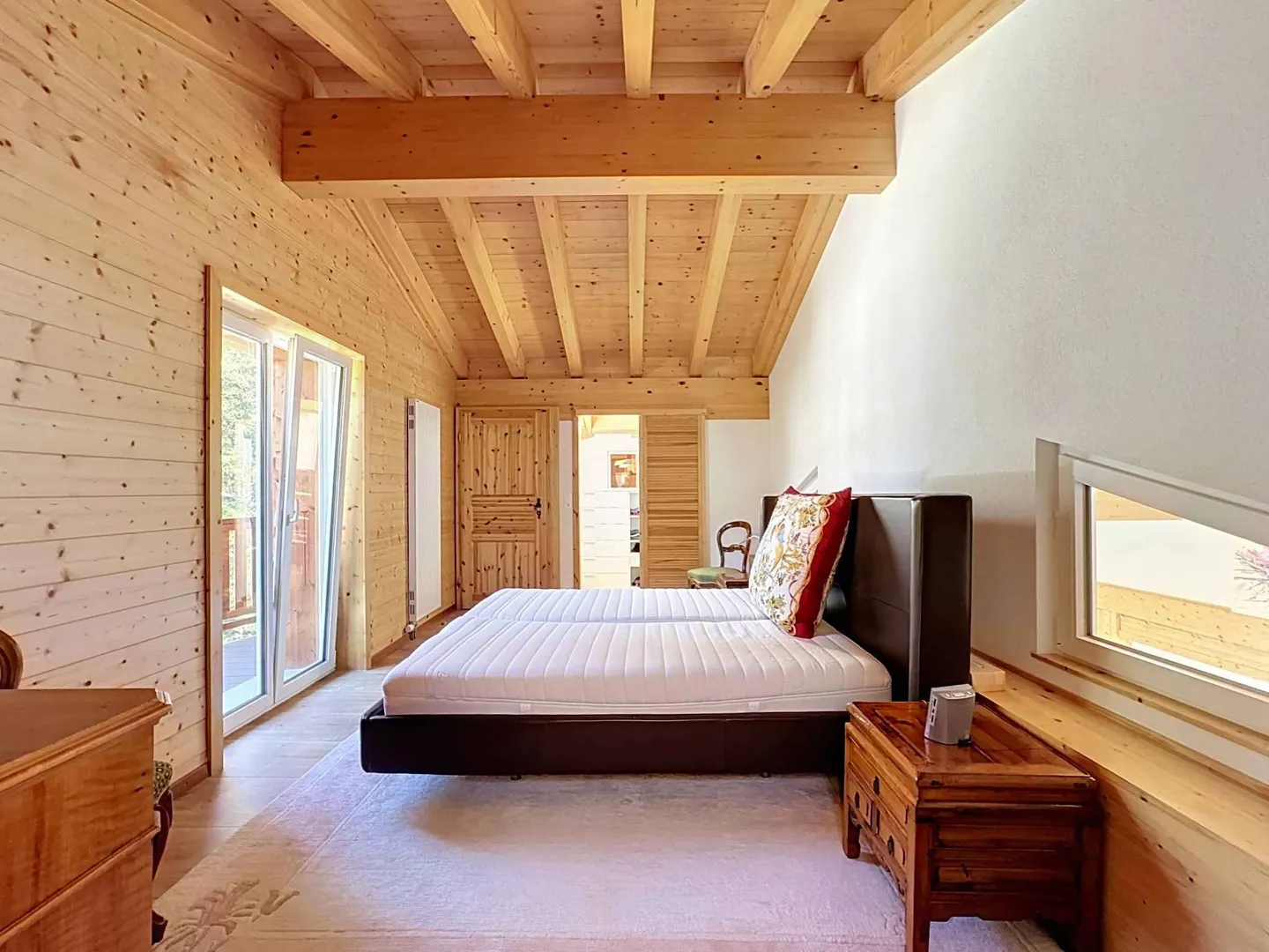 Chalet mit unabhängigen Wohnungen - Foto 3 von 13