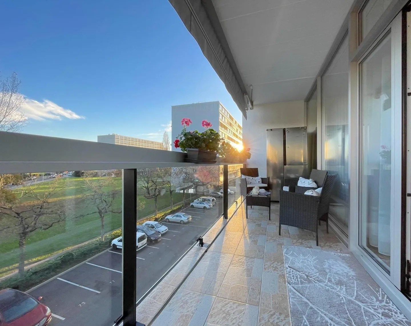 Bel appartement rénové de 4,5 pièces à Meyrin - Photo 1 sur 9