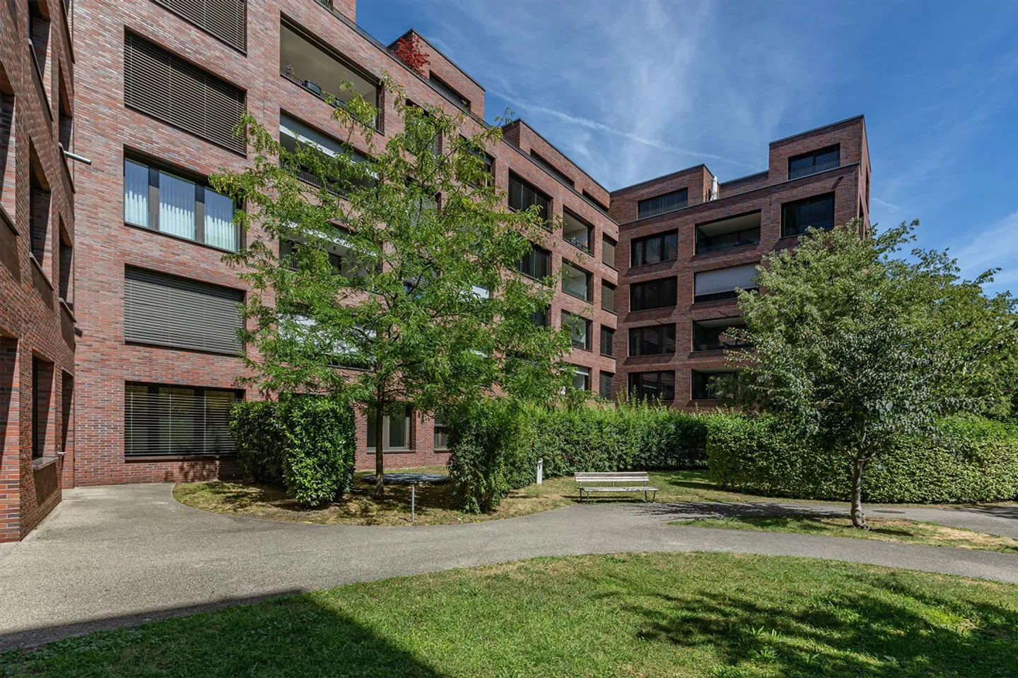 Appartamento moderno in zona tranquilla - Foto 1 di 7