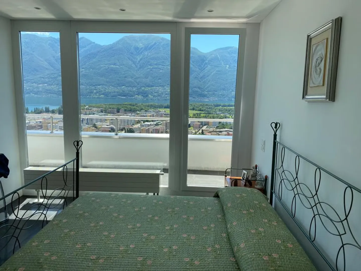 Villa moderna con vista lago - Foto 2 di 11