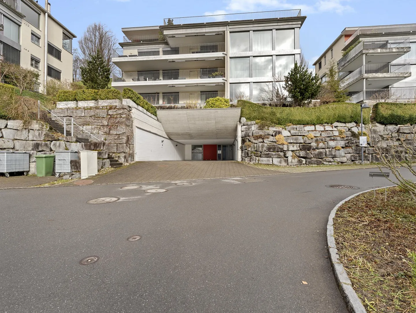 Vivre généreusement dans un emplacement privilégié avec vue sur la Suisse centrale... - Photo 1 sur 11