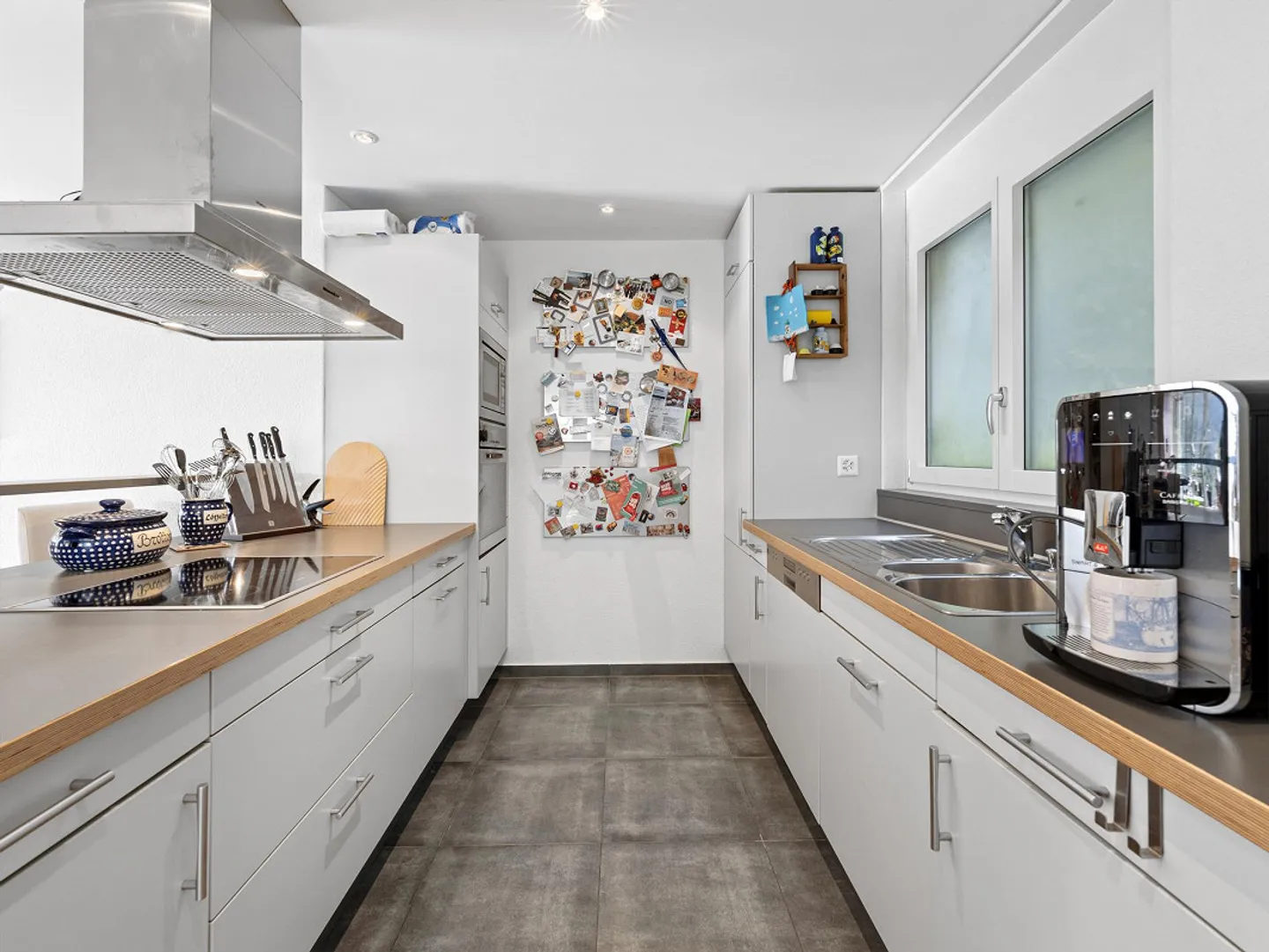 Vivre généreusement dans un emplacement privilégié avec vue sur la Suisse centrale... - Photo 5 sur 11