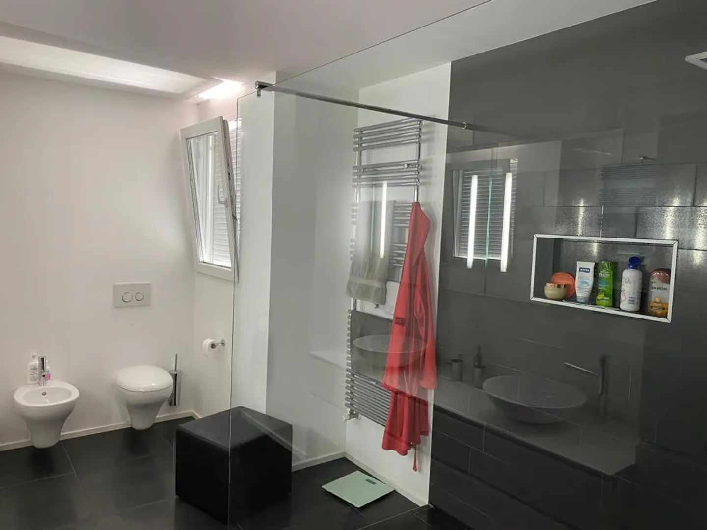 Villa moderna con vista lago - Foto 8 di 11