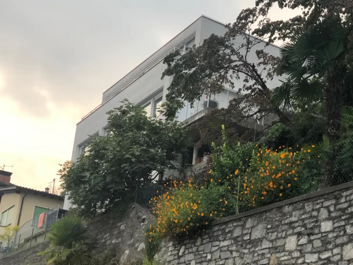 Villa moderna con vista lago - Foto 9 di 11