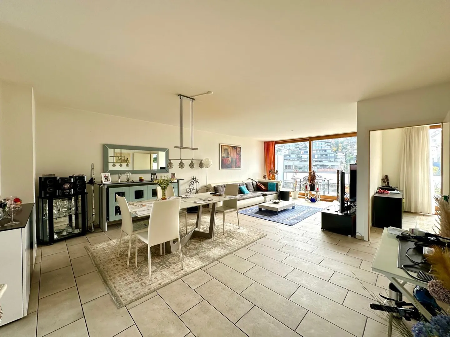 Appartement en attique moderne avec deux terrasses et belle vue - Photo 4 sur 14