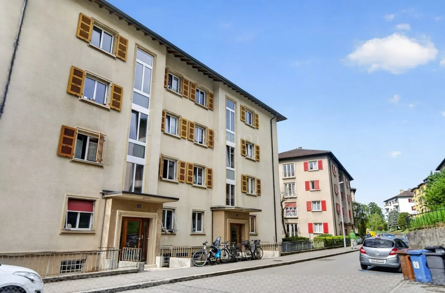 Beautiful bright apartment, two steps from Valency Park in Lausanne - Photo 2 of 8