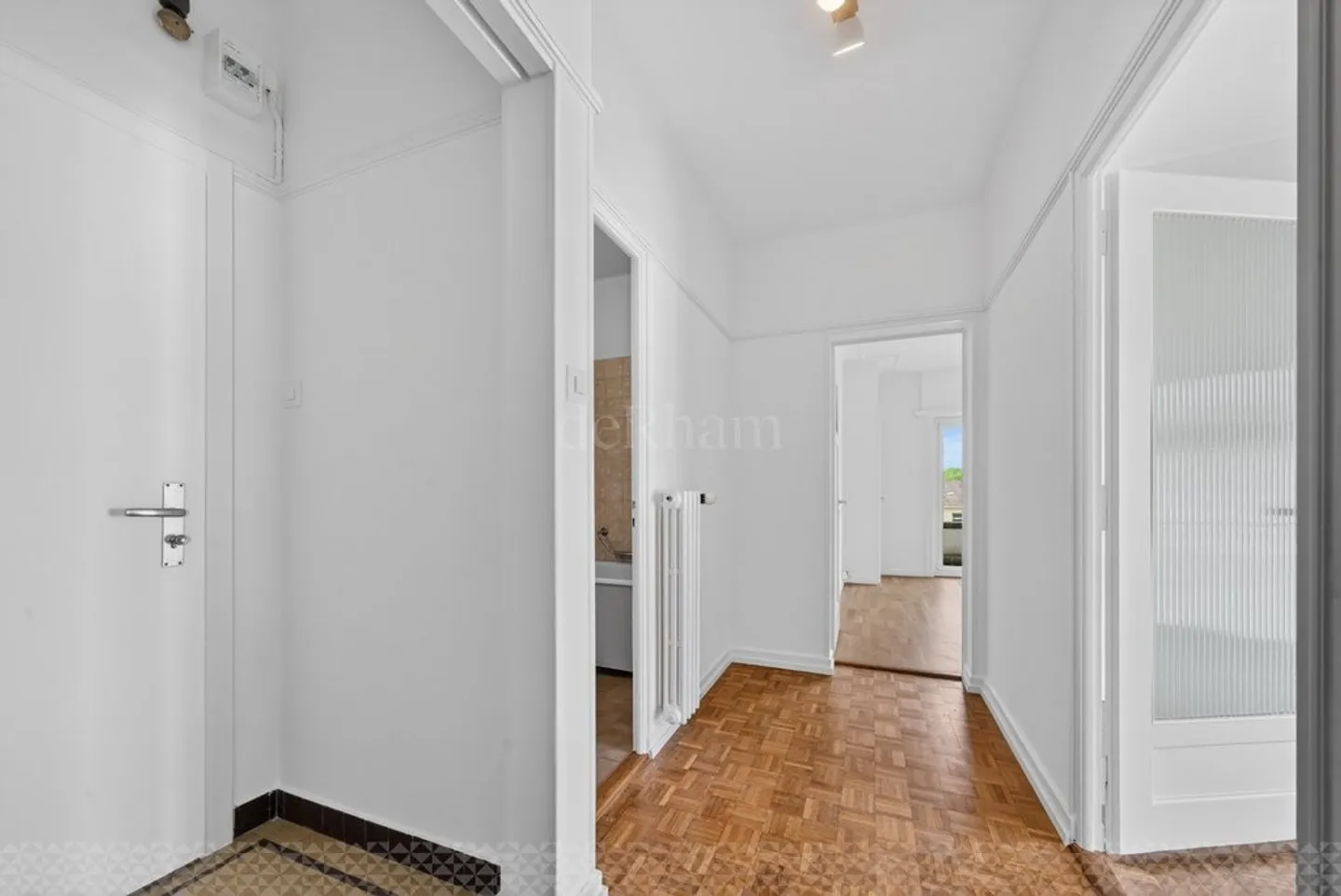Beautiful bright apartment, two steps from Valency Park in Lausanne - Photo 5 of 8