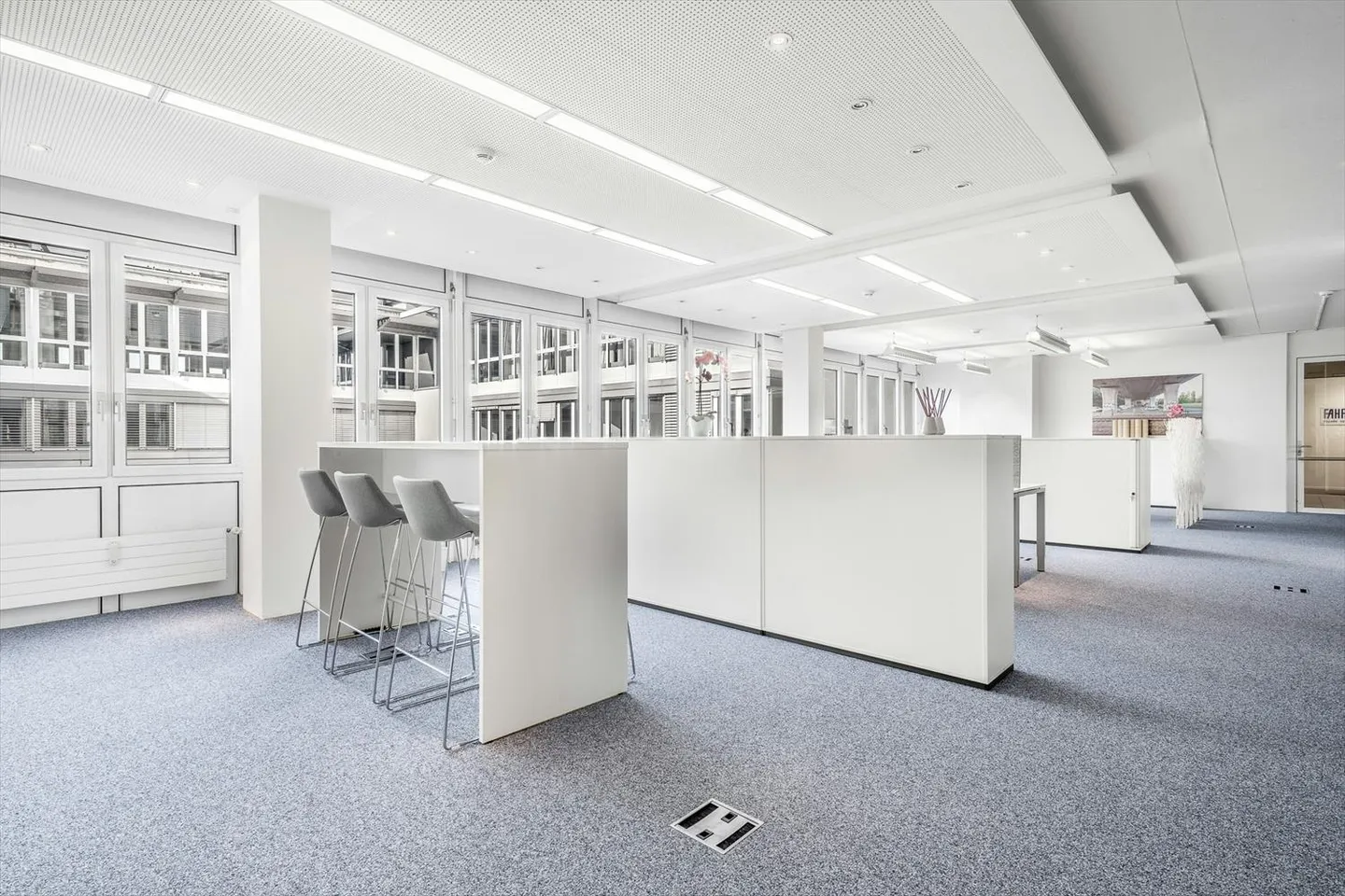 Top ausgebaute Open Space Bürofläche - lichtdurchflutet mit Sitzungsraum & Teeküche - Foto 2 von 9