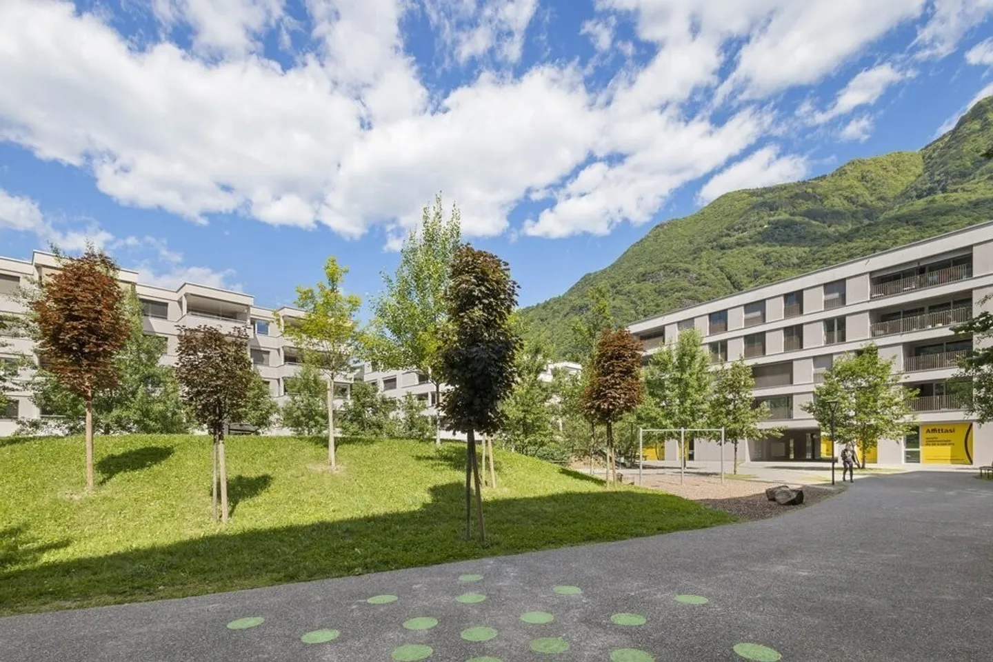 We are renting a bright and modern 4.5-room apartment with a private garden - Photo 8 of 8