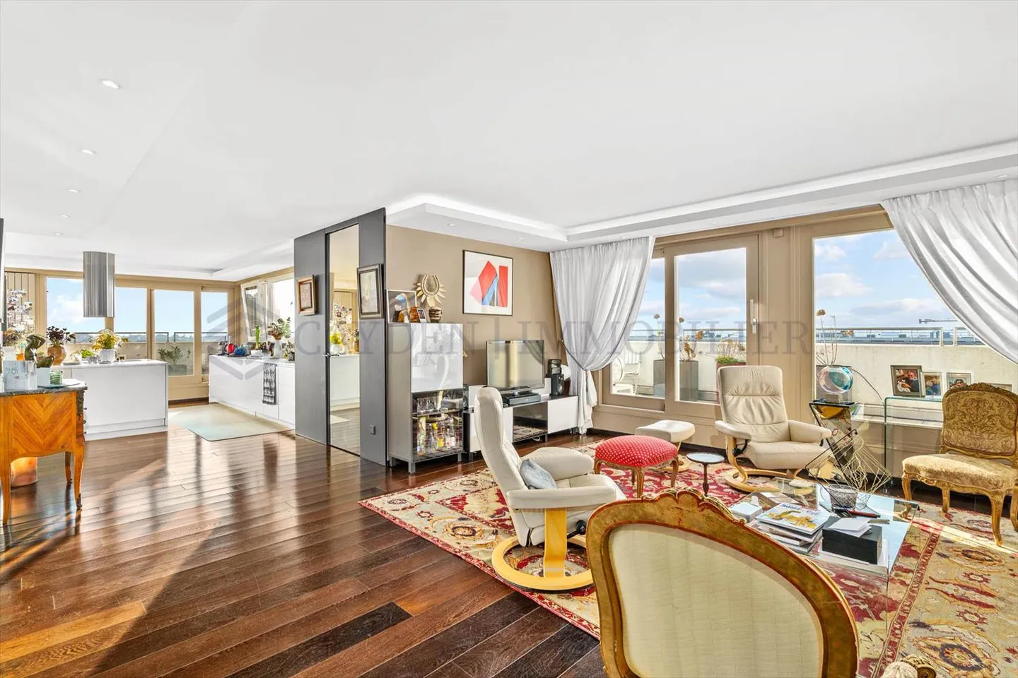 Penthouse with panoramic view - Photo 1 of 8