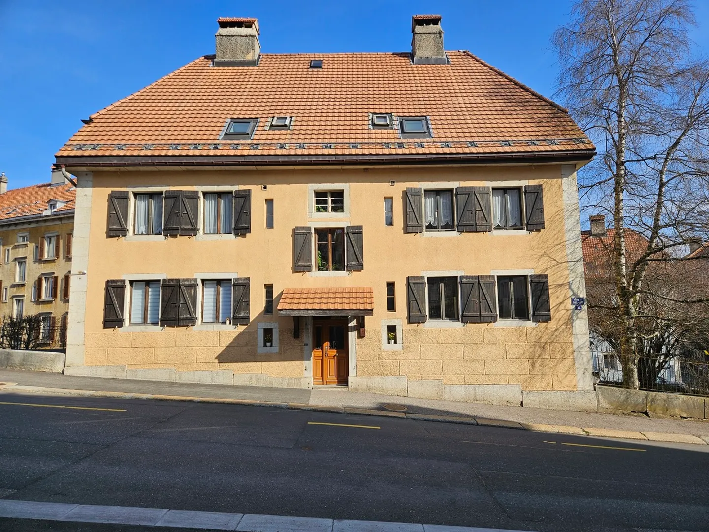 Appartamento luminoso di 4 stanze in affitto a La Chaux-de-Fonds - Foto 2 di 10