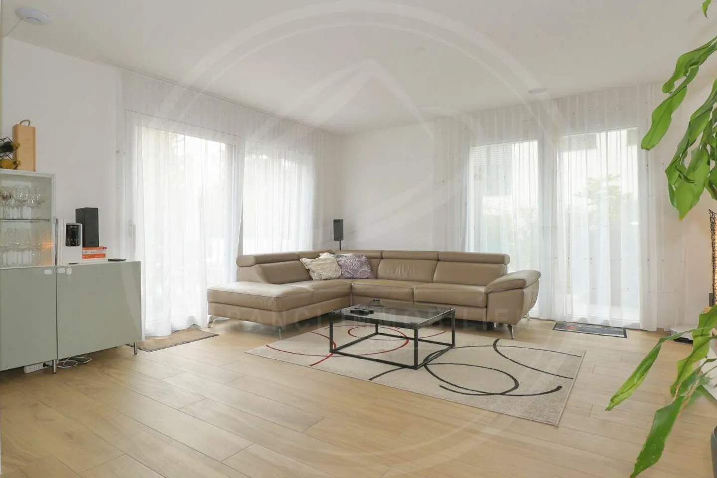 Appartement de jardin exclusif 4½ pièces avec véranda - Vivre dans la verdure près de Zurich et Zug - Photo 10 sur 17