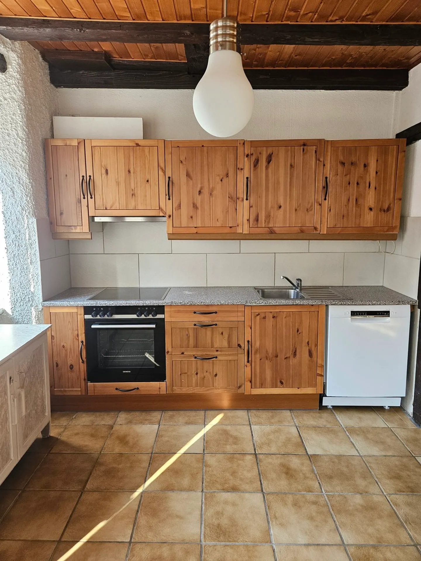 Appartamento luminoso di 4 stanze in affitto a La Chaux-de-Fonds - Foto 5 di 10