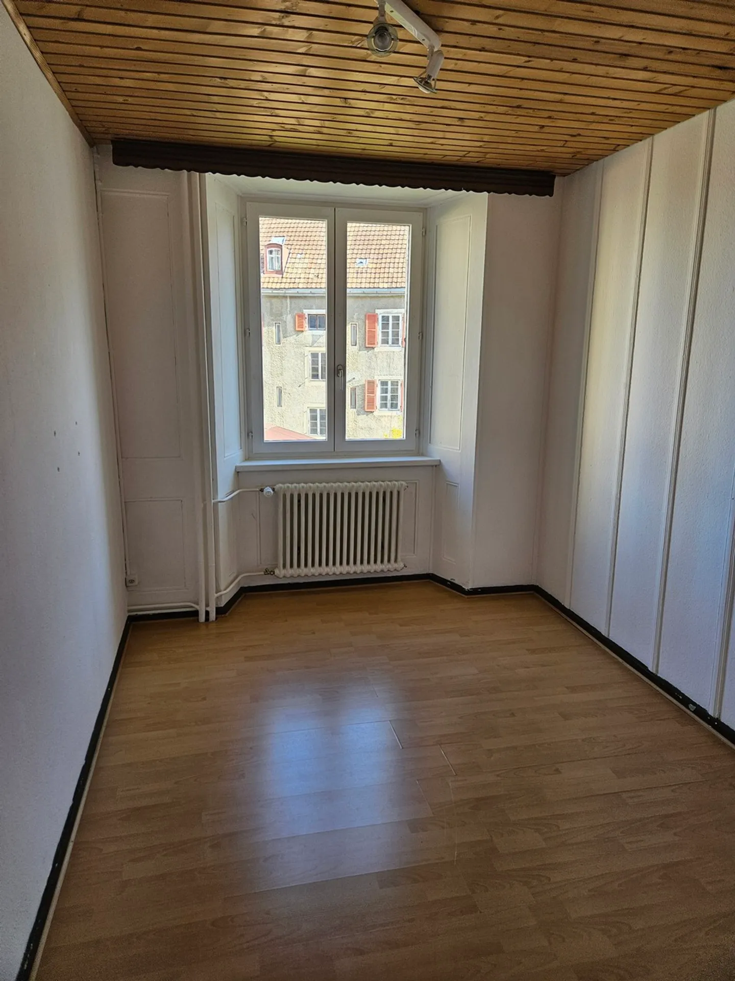 Appartamento luminoso di 4 stanze in affitto a La Chaux-de-Fonds - Foto 7 di 10