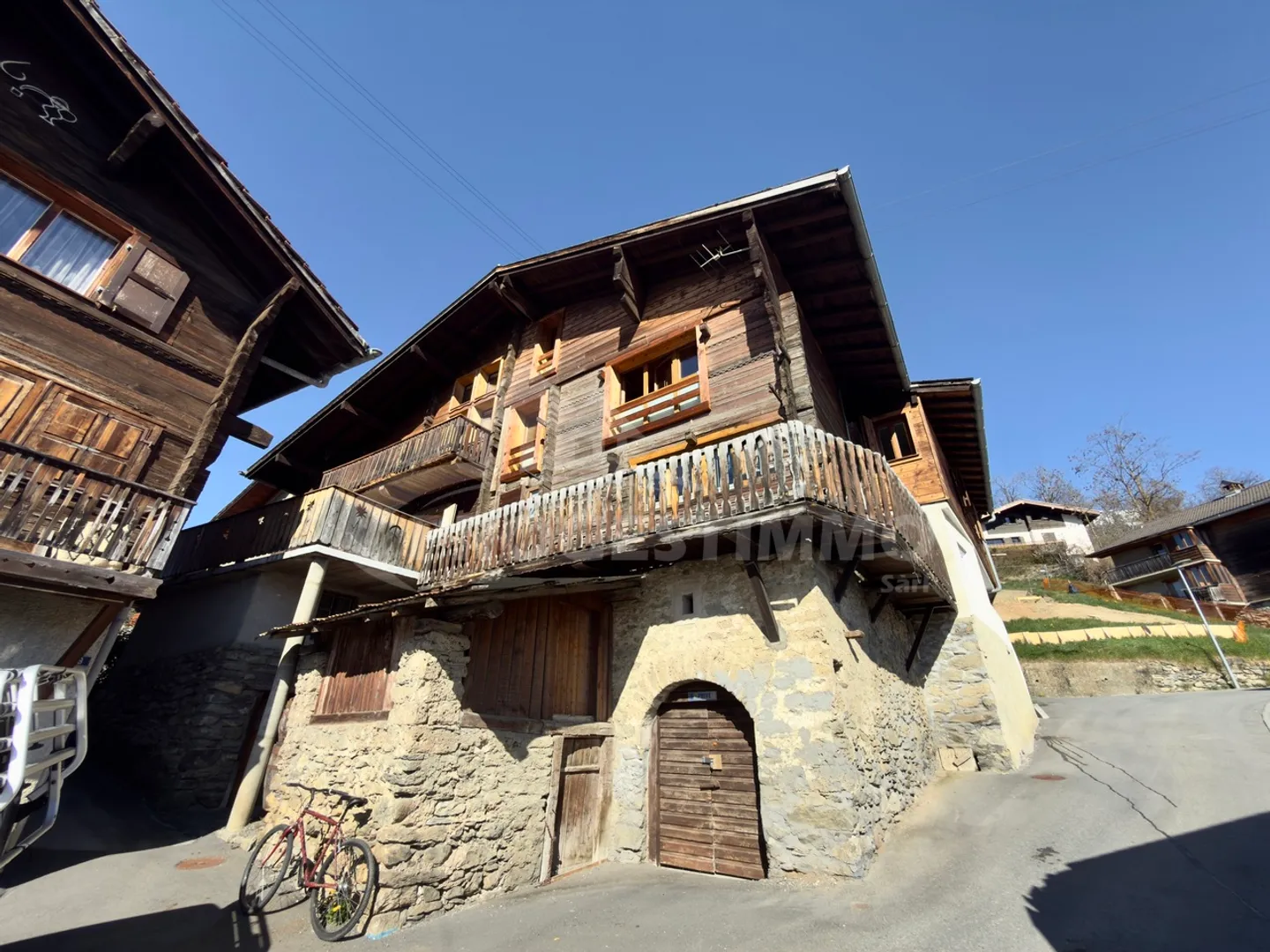 Charming Chalet Apartment in Ayent - Photo 11 of 11