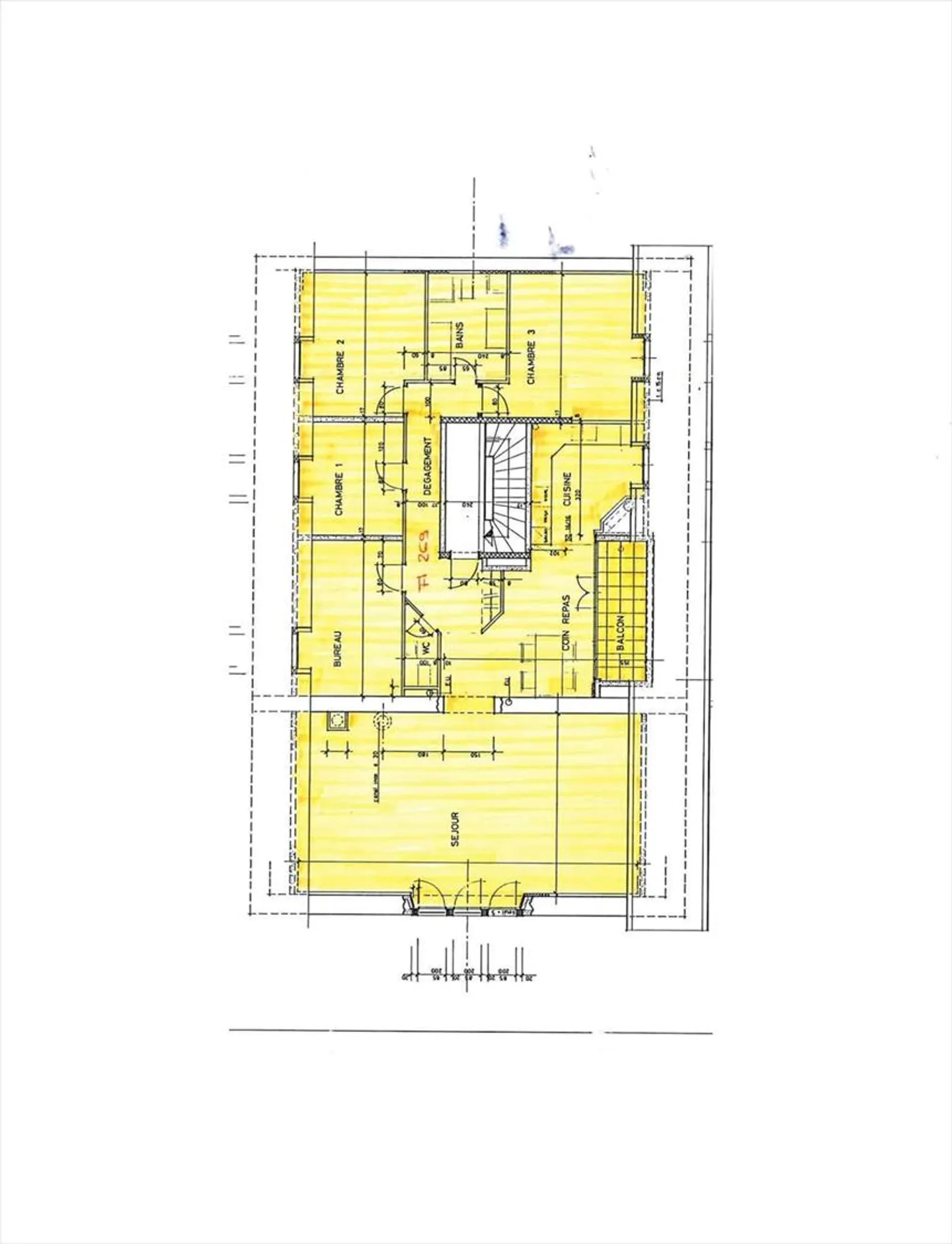 150 m² penthouse distributed in 5.5 rooms with beautiful ceiling heights - Photo 10 of 12