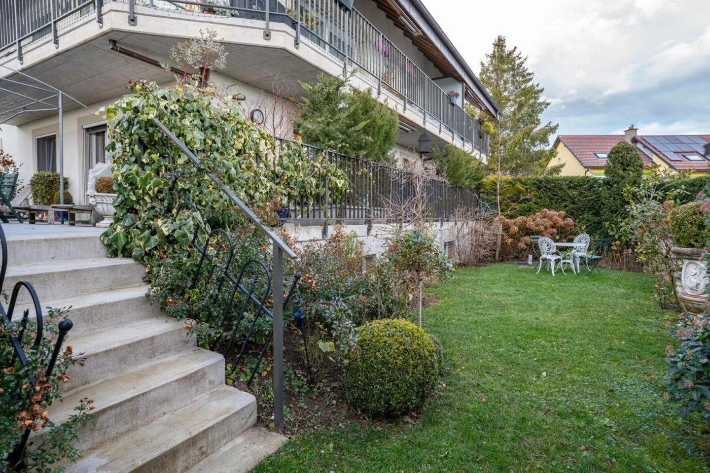 Modernes Apartment mit Garten - Foto 3 von 10