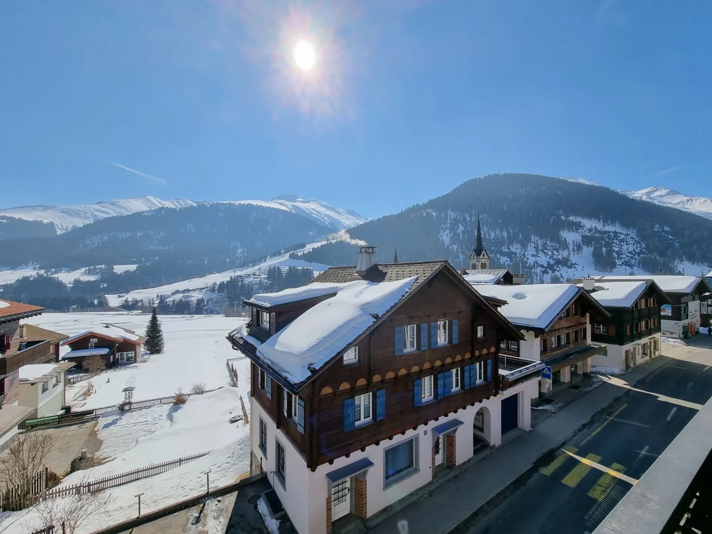 Buy hotel in Sedrun - Your chance - Photo 1 of 9