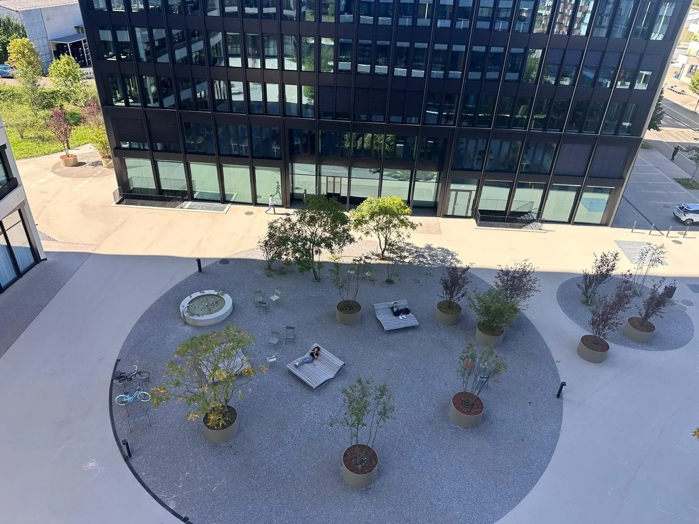 Exclusive furnished 2.5-room apartments in the Three Point Tower - Photo 9 of 9