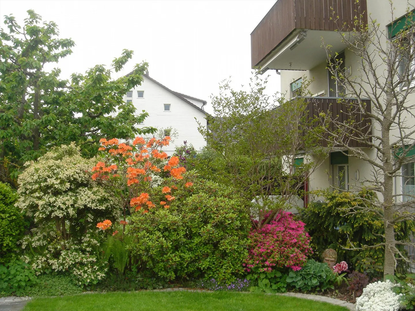 Luminoso appartamento di 4,5 stanze, deposito biciclette privato, area salotto e balcone - Foto 3 di 12