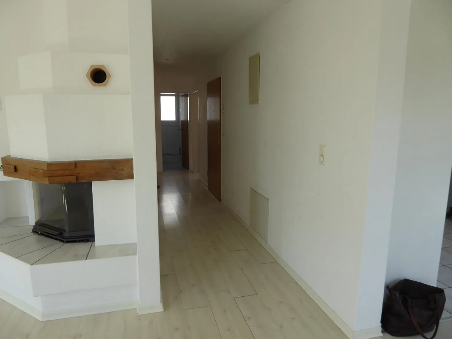 Luminoso appartamento di 4,5 stanze, deposito biciclette privato, area salotto e balcone - Foto 5 di 12