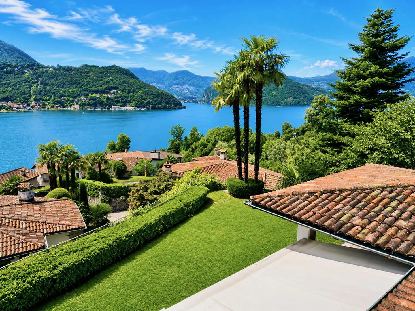 Villa de Luxe avec Piscine et Vue Imprenable sur le Lac de Lugano - Photo 1 sur 26