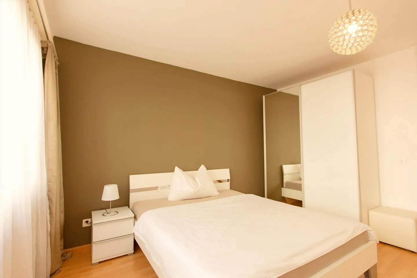 Furnished 1.5-room apartment with service - Basel St. Johann / Novartis - Photo 2 of 7