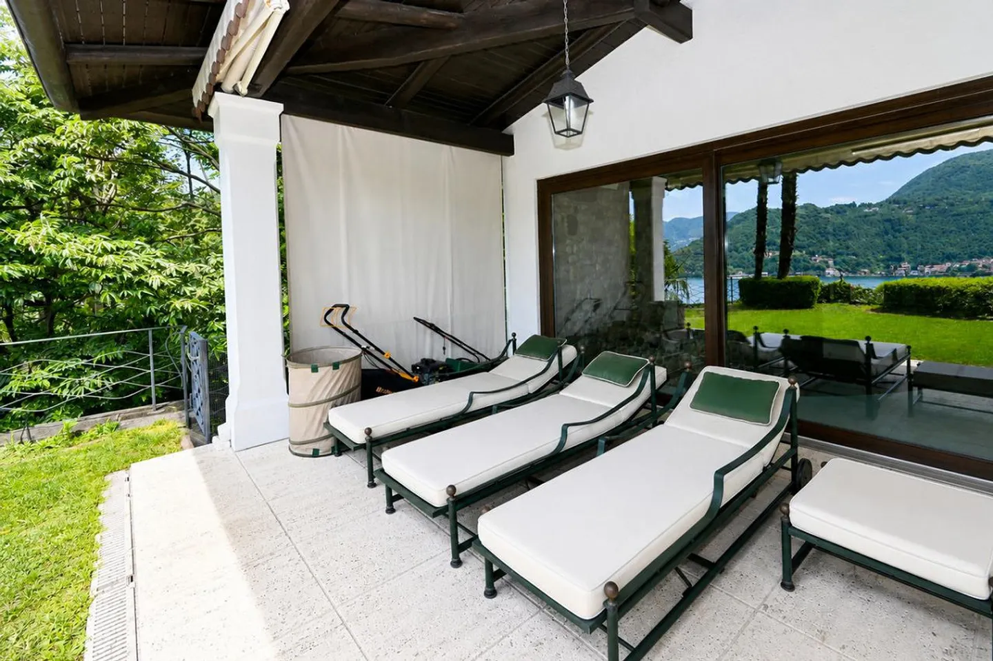 Villa de Luxe avec Piscine et Vue Imprenable sur le Lac de Lugano - Photo 8 sur 26