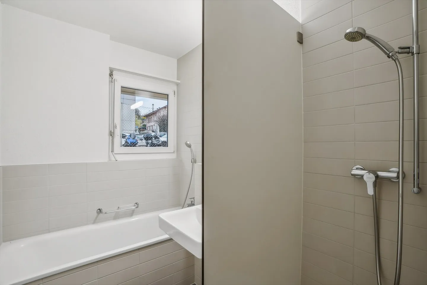 Apartment for rent - Photo 10 of 11