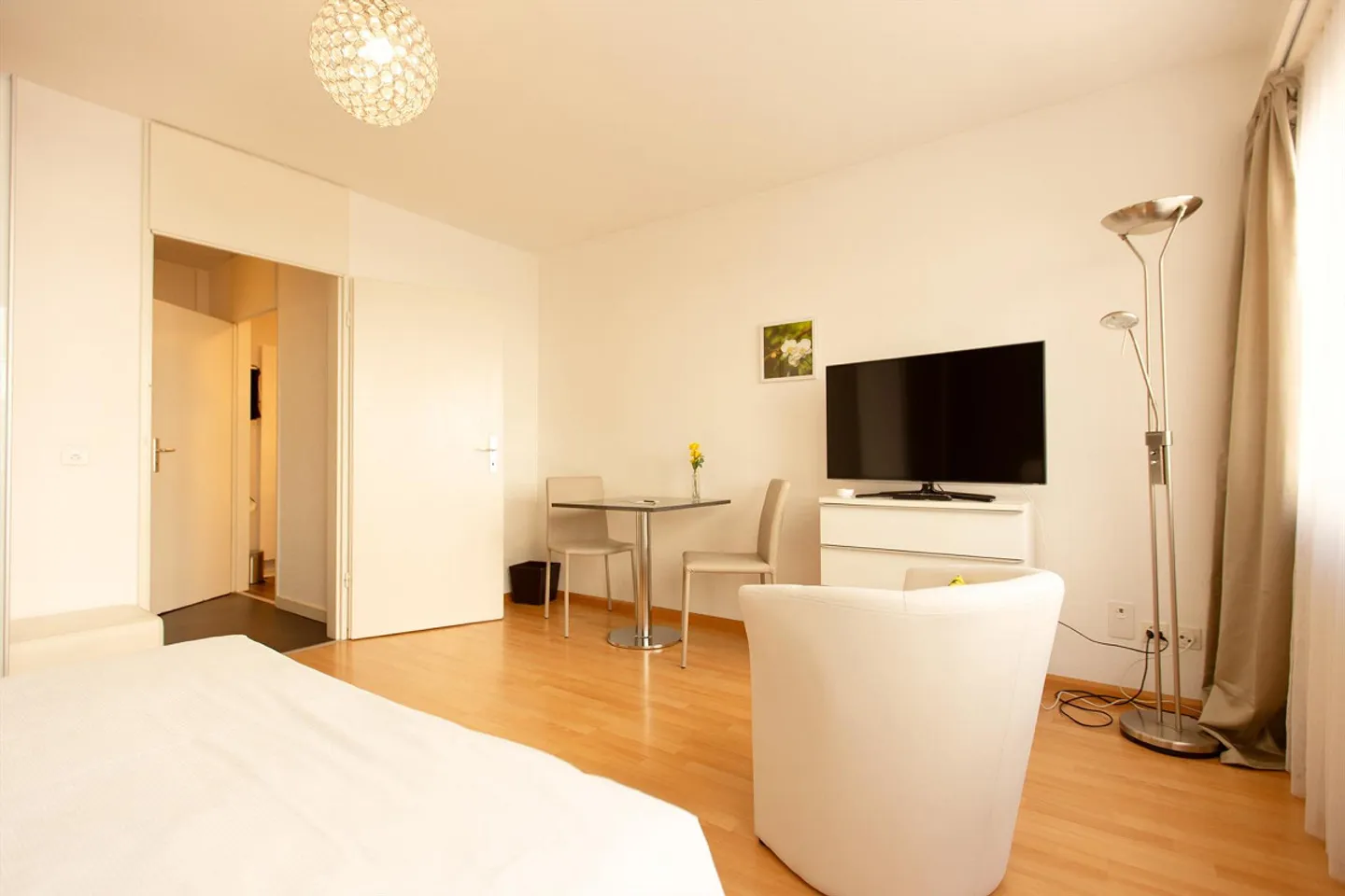Furnished 1.5-room apartment with service - Basel St. Johann / Novartis - Photo 3 of 7