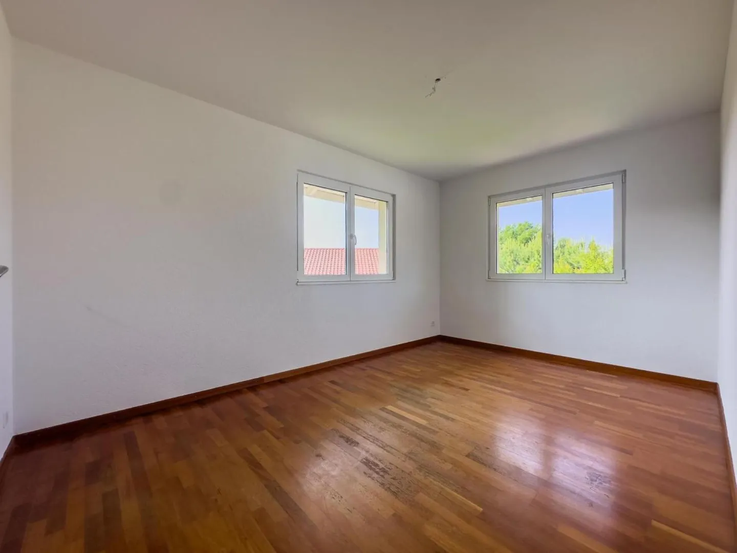 Detached villa with 7 rooms in Aubonne - Photo 11 of 13