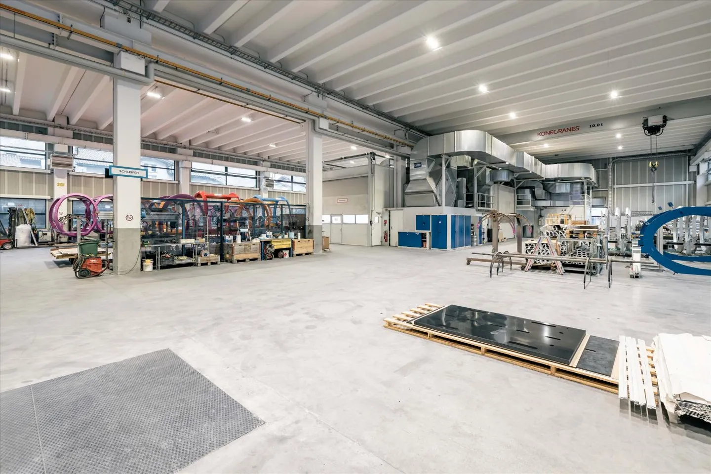 Aree parziali attraenti in una hall industriale e commerciale a Flums - Foto 5 di 11