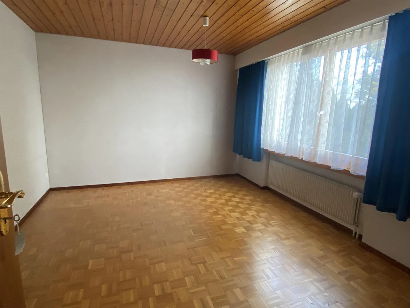 EFH mit Seesicht in familienfreundlichem Quartier - Foto 15 von 30