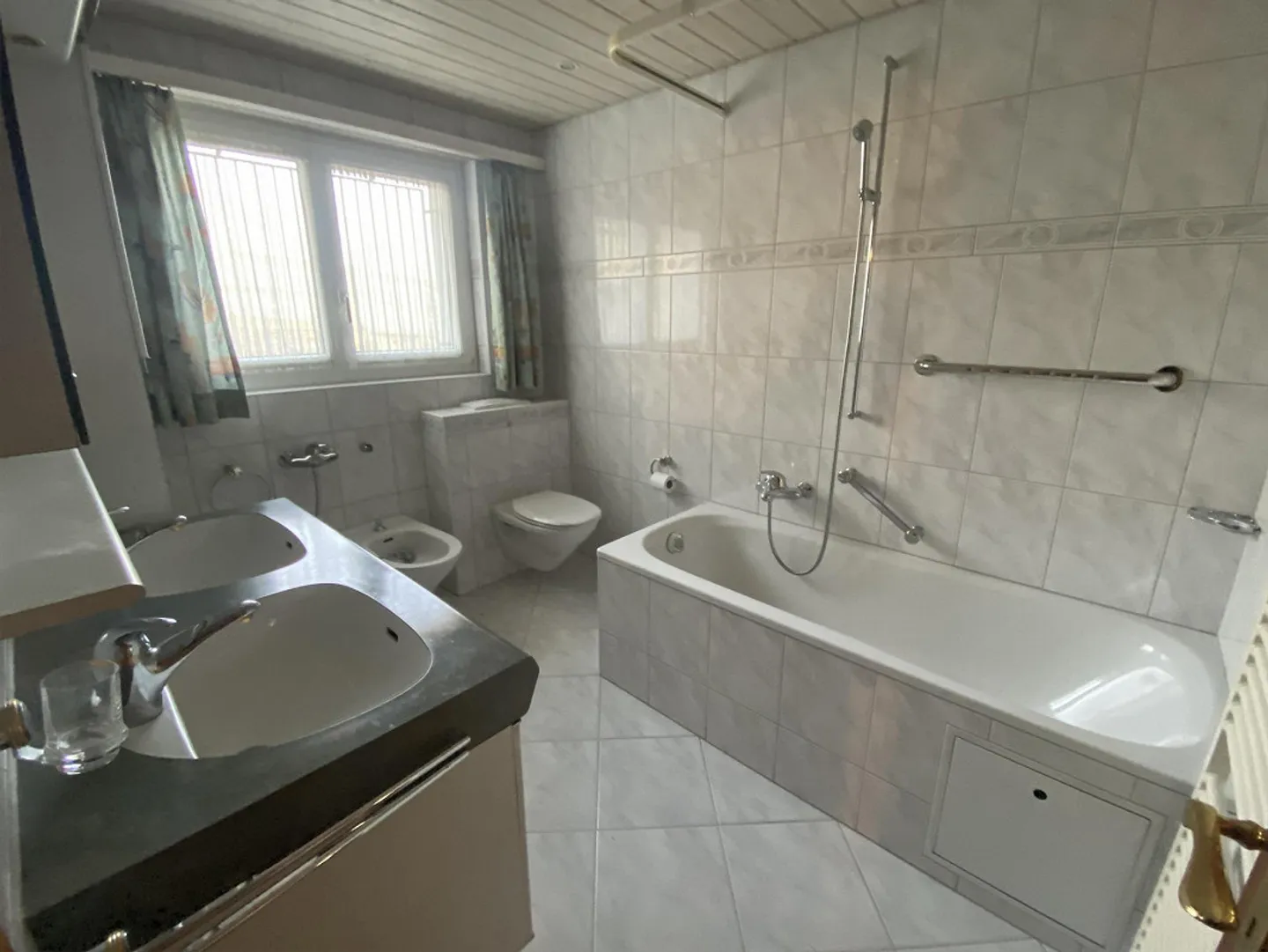 EFH mit Seesicht in familienfreundlichem Quartier - Foto 17 von 30