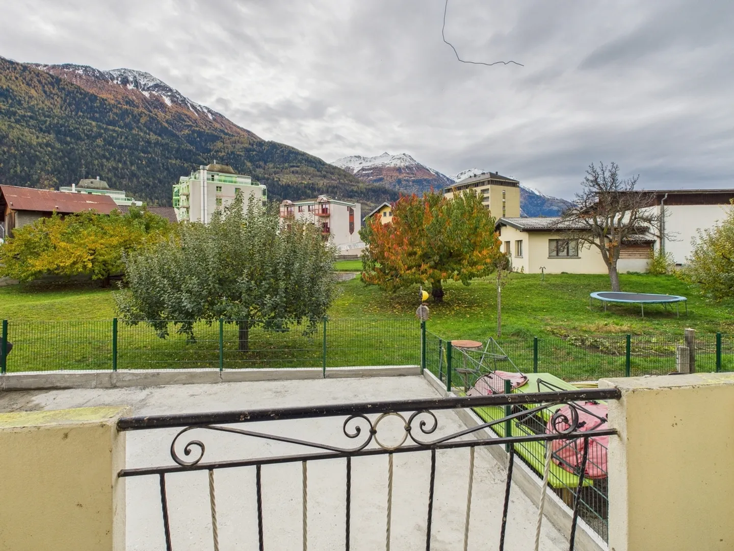 Charming 2.5-room apartment in Steg-Hohtenn with modern standard of construction - Photo 8 of 9