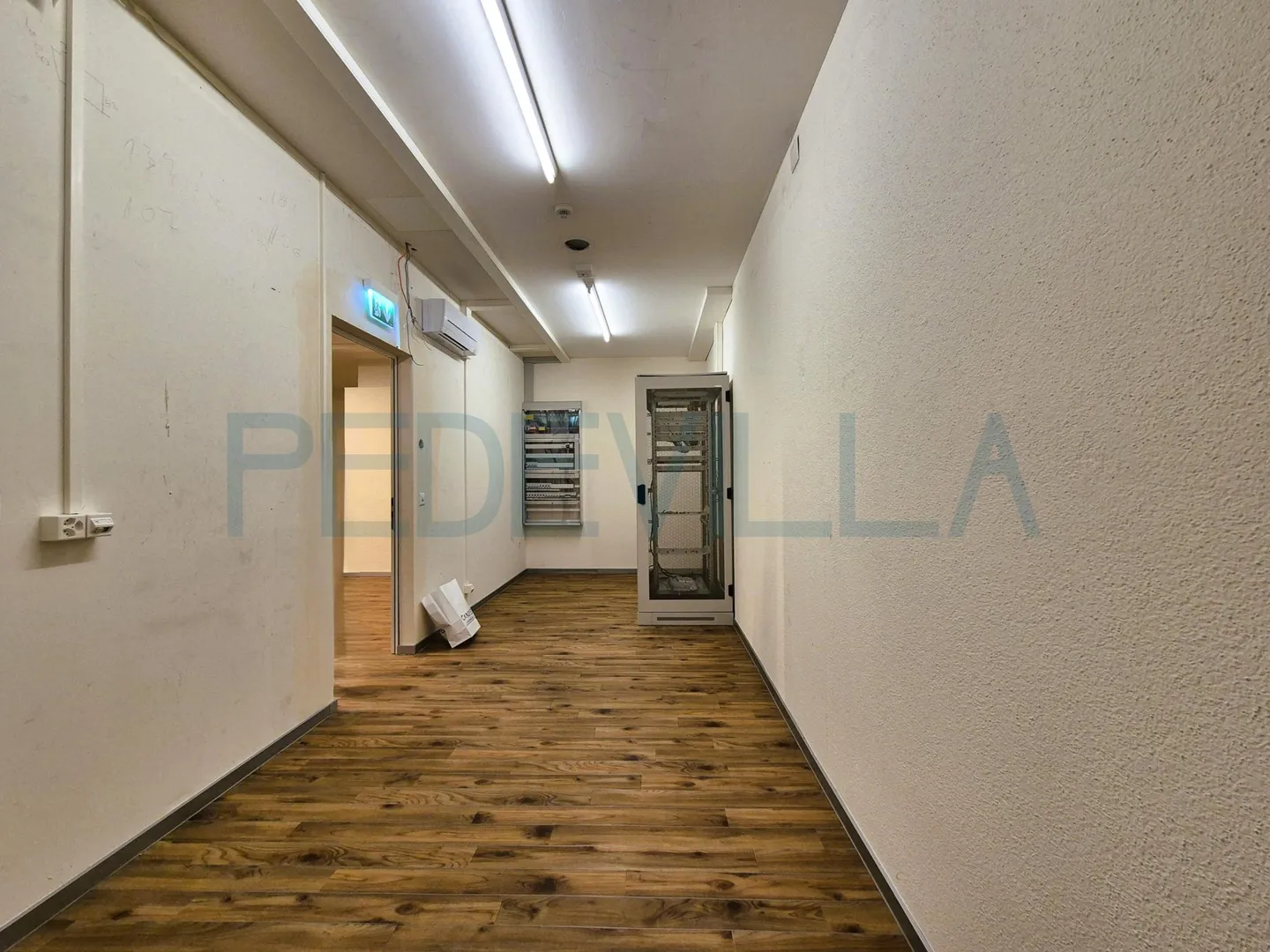 Zu vermieten: Geschäftslokal mit Schaufenster, zentrale Lage in Biel - Foto 3 von 8