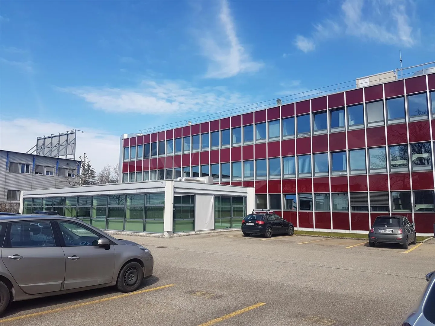 267 Route de Meyrin - Büromiete von 47m2 und 69 m2 - Einfacher Zugang, Dienstleistungen und in der Nähe des Flughafens - Foto 1 von 1
