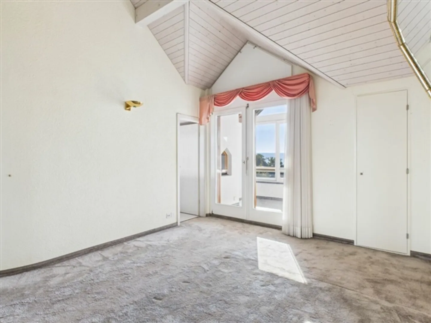 Adatto alle famiglie con giardino soleggiato - Foto 6 di 9