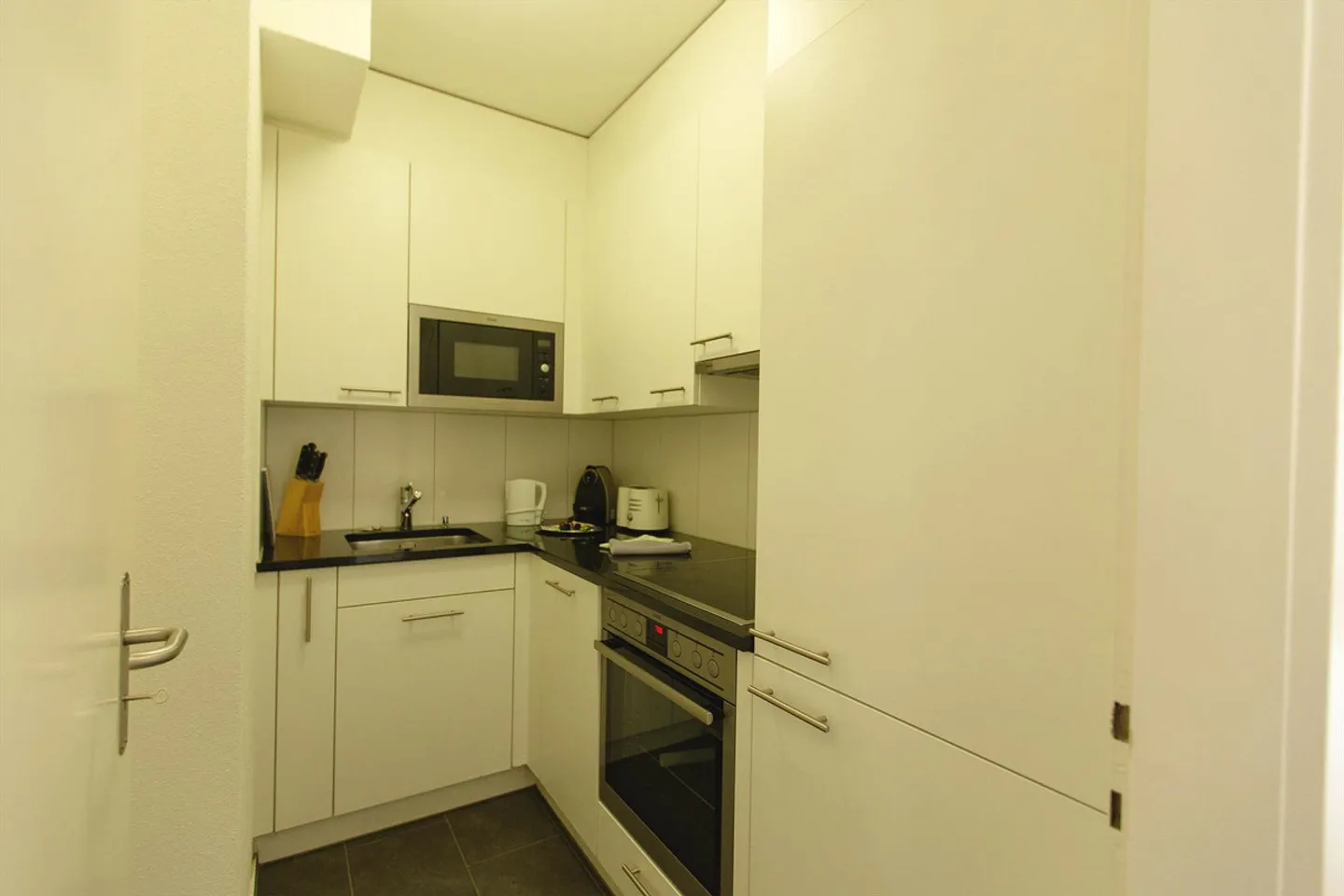 Appartement meublé de 1,5 pièce avec service - Centre-ville de Bâle - Photo 4 sur 7