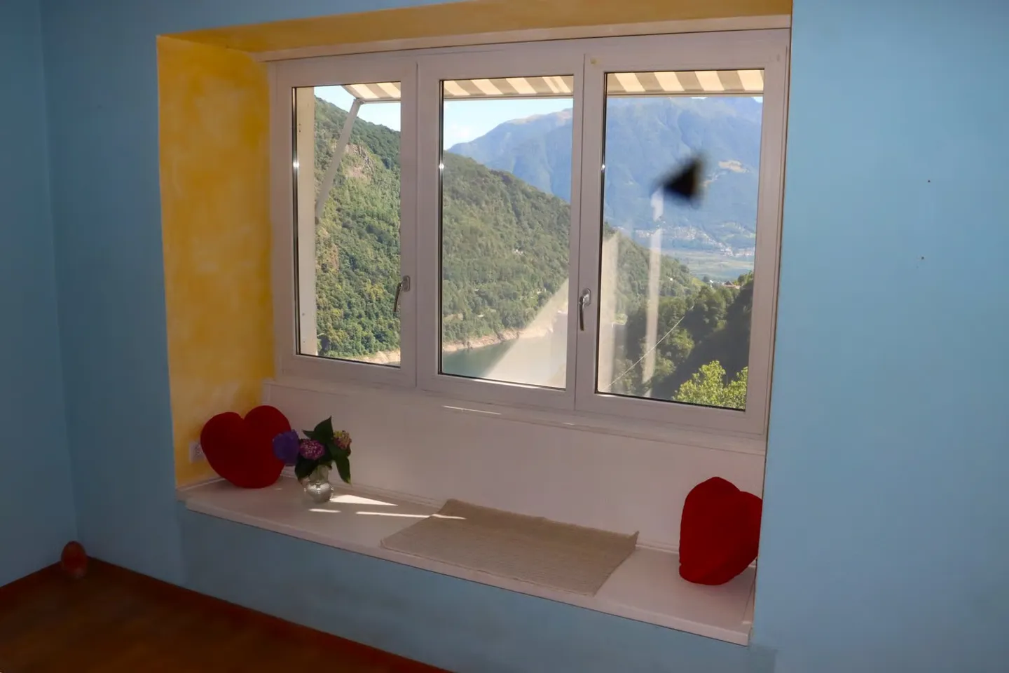 Casa affascinante con due appartamenti pronta per essere abitata - Foto 12 di 19