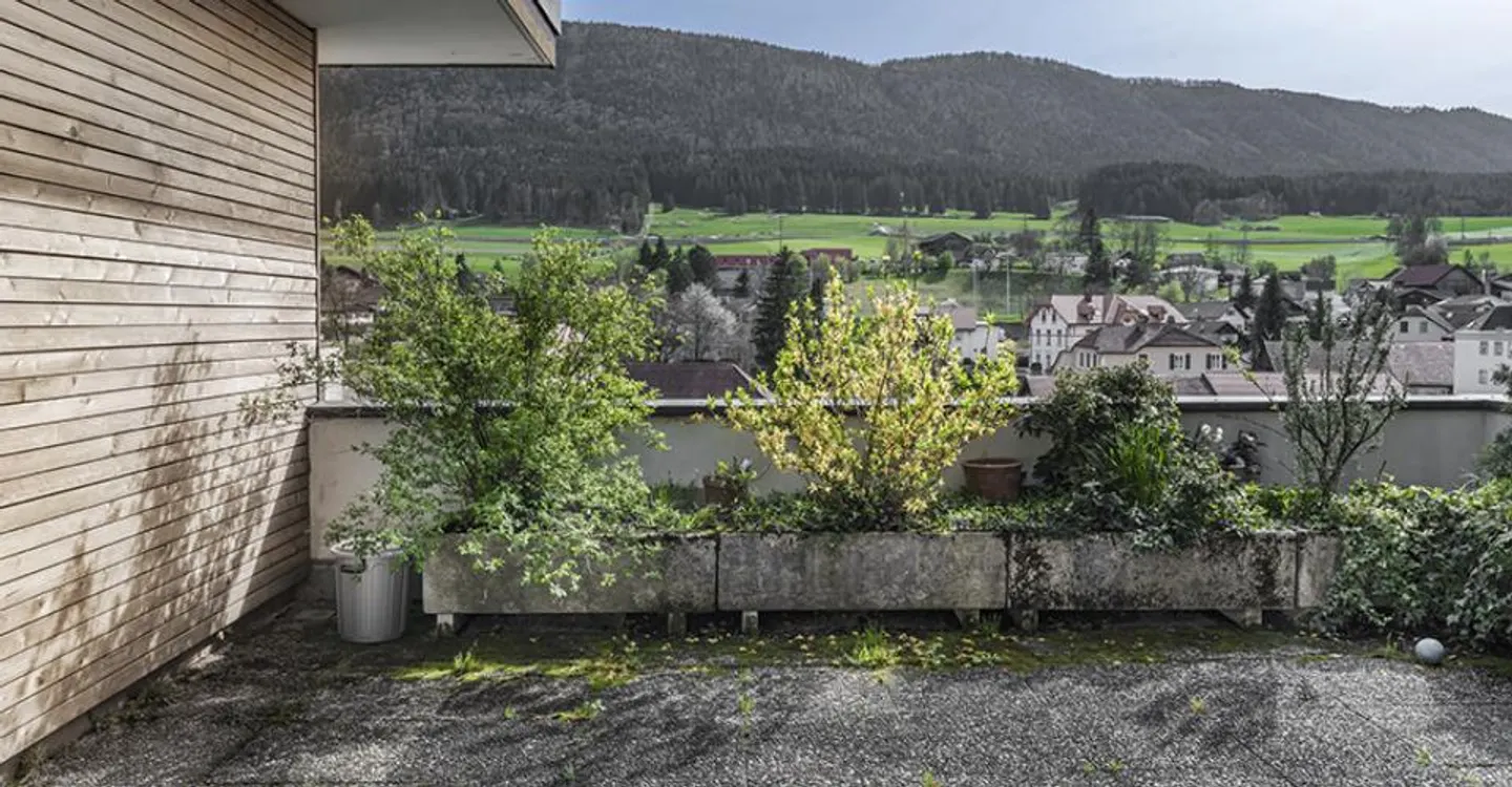 Malleray - Very large penthouse apartment of 7.5 rooms - Photo 14 of 18
