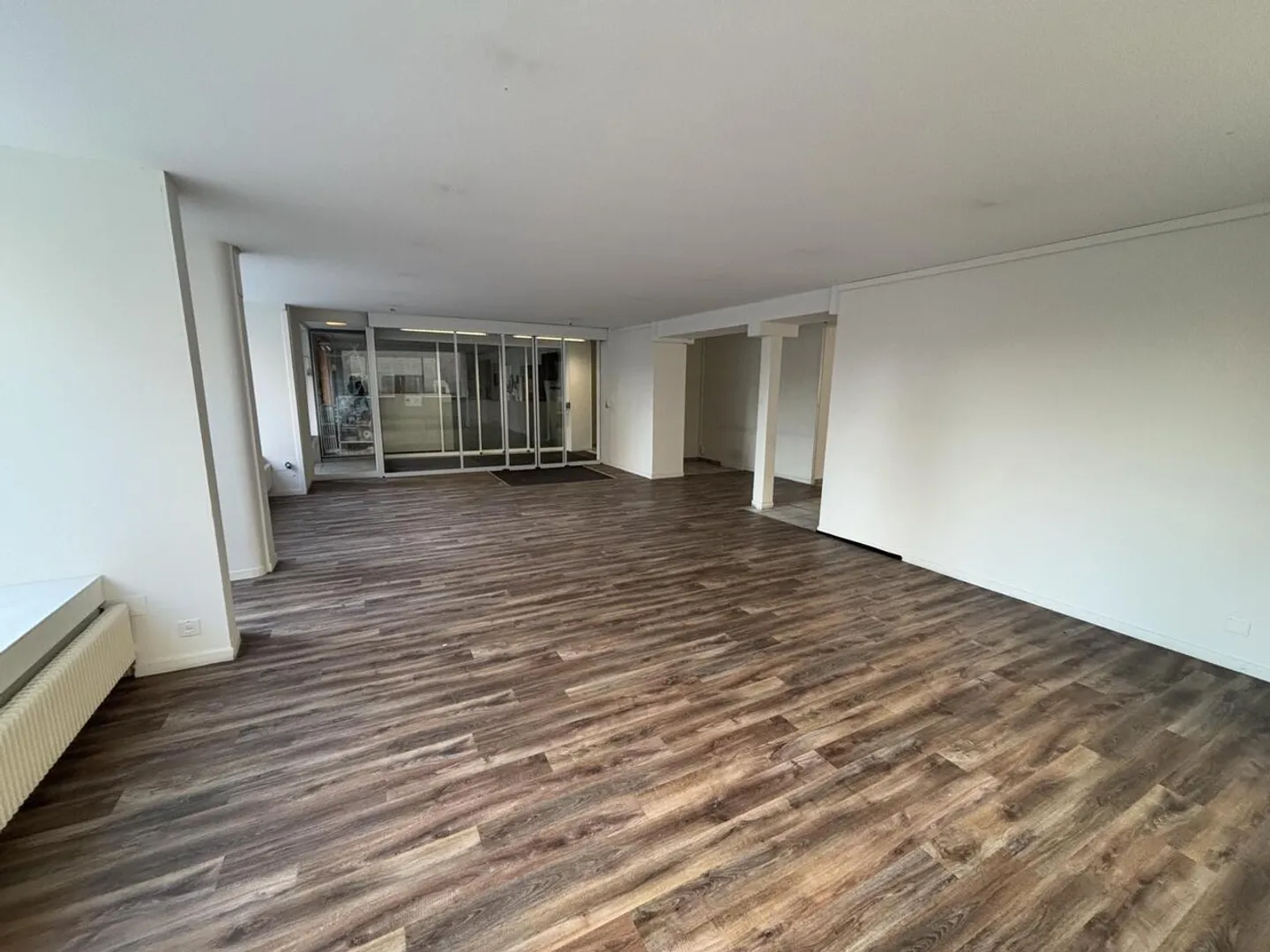 Commercial space in Neuchâtel with windows - Photo 6 of 9