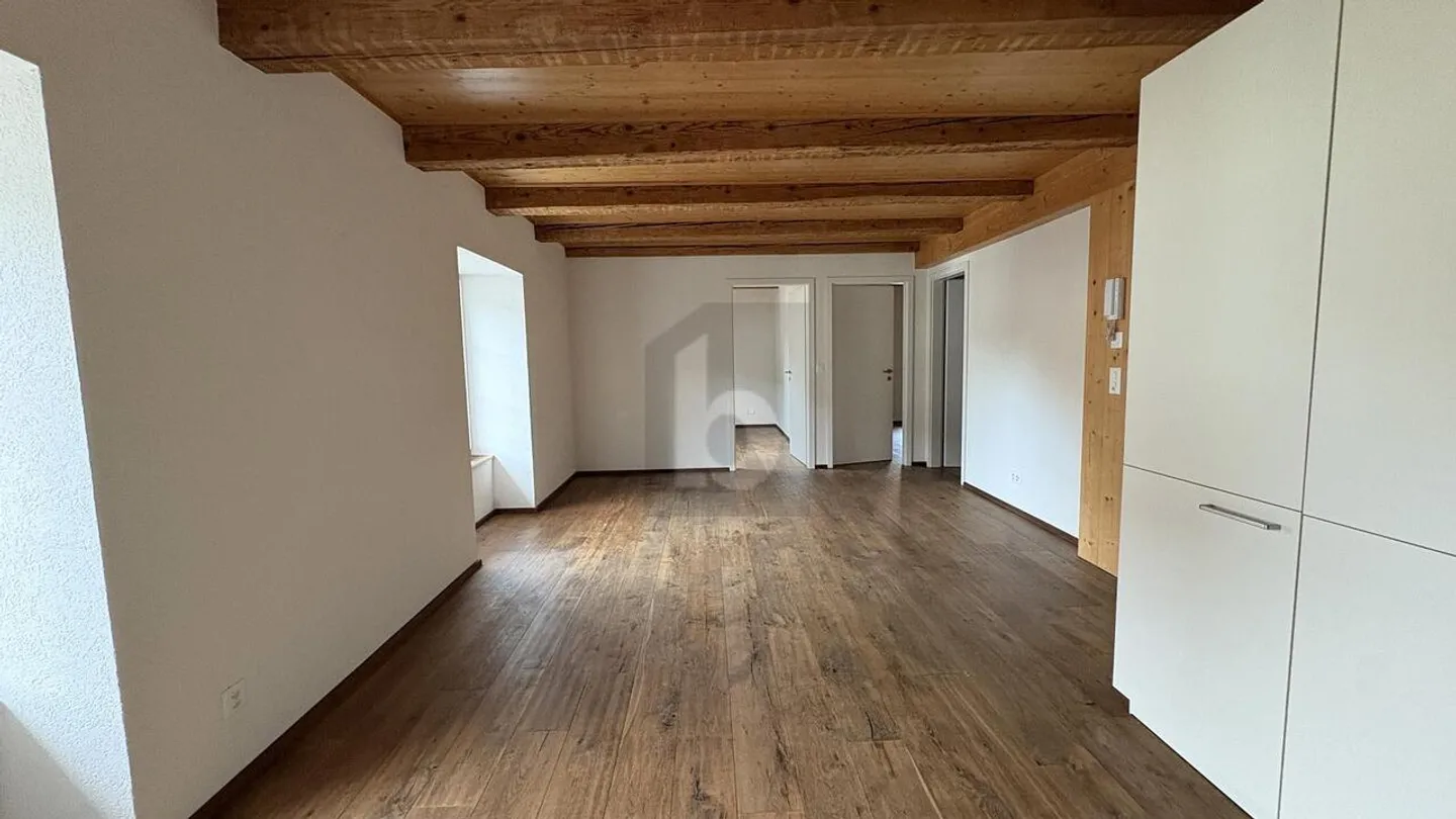 APPARTAMENTO CHARMING E IDEALMENTE SITUATO - Foto 2 di 6